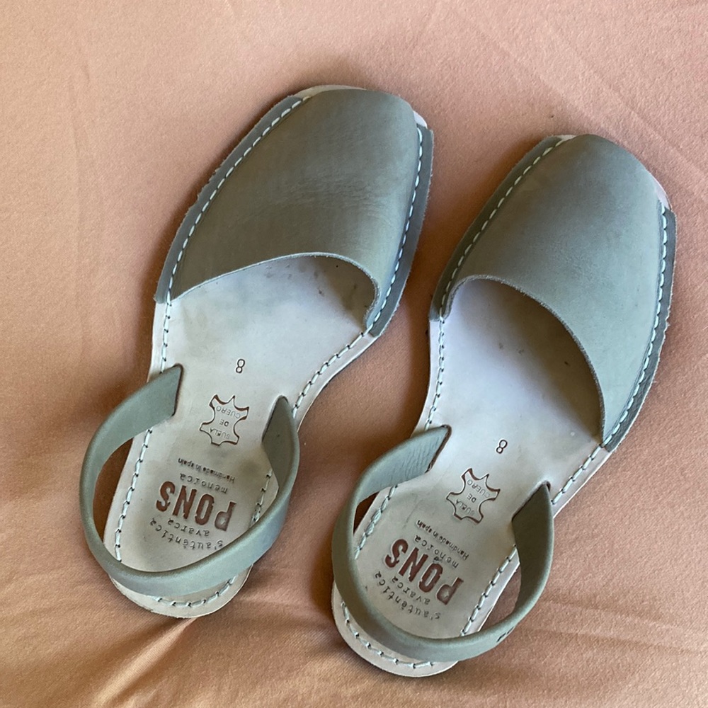 Pons avarca sandals size 8 taupe